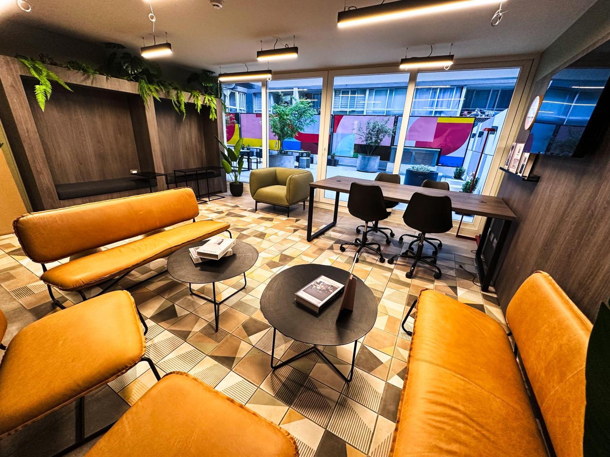 Comfort And Connection In Apartamento *